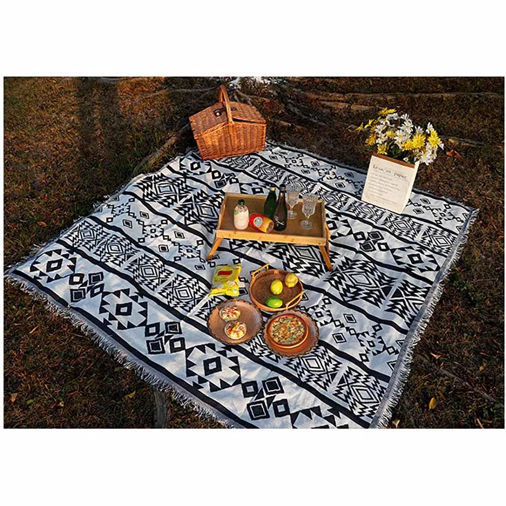 Couverture de pique-nique en coton - Jacquard double face avec pompons, tapis en PVC imperméable et résistant au sable, portable et pliable, pour camping, voyage, randonnée (180 x 230 cm)